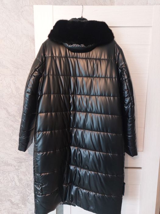 Продам зимнюю куртку