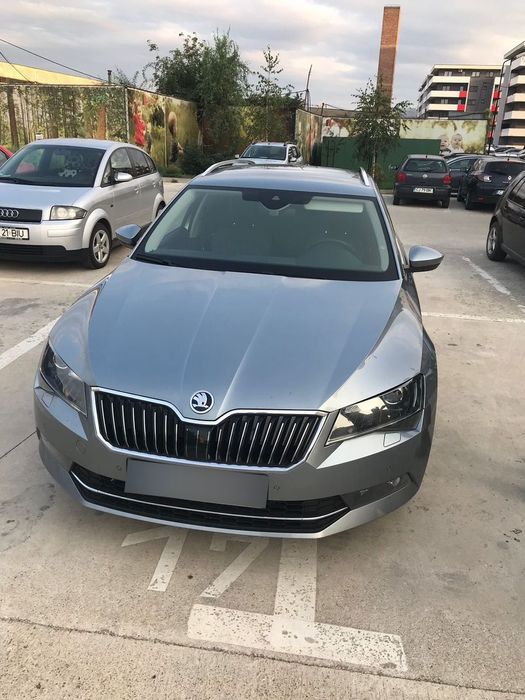 Skoda Superb VAND SKODA SUPERB Combi 2.0 TDI DSG 4X4 Laurin & Klement 190CP