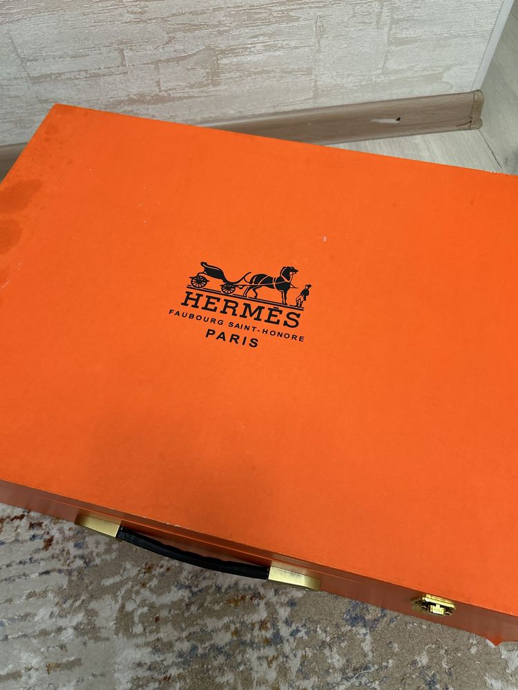 Продам сервиз оригинал Hermes