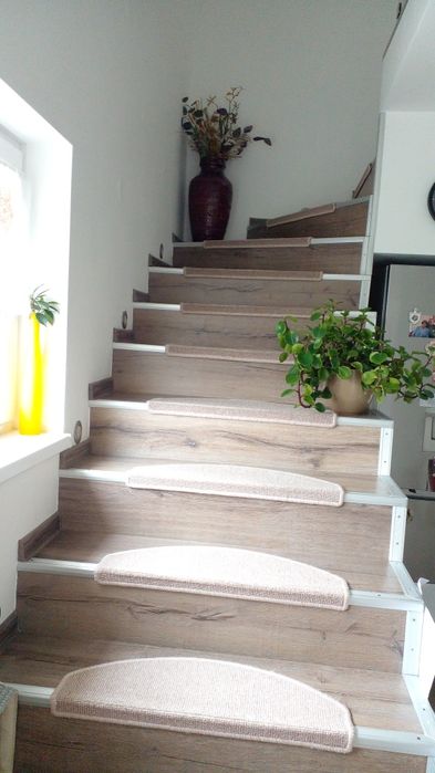 Vând casă plus spatiu pentru afacere