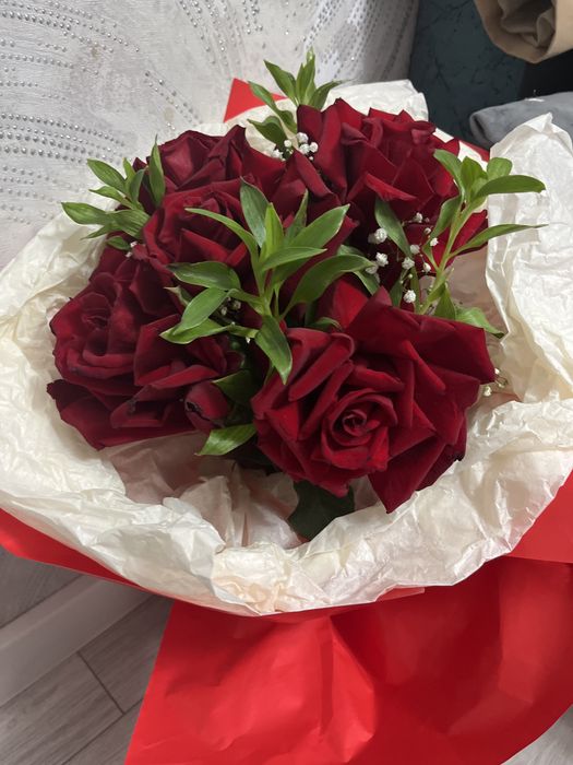 Букет роза красная