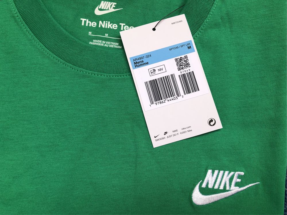 Nike Club T-shirt ОРИГИНАЛНИ мъжки тениски М и L