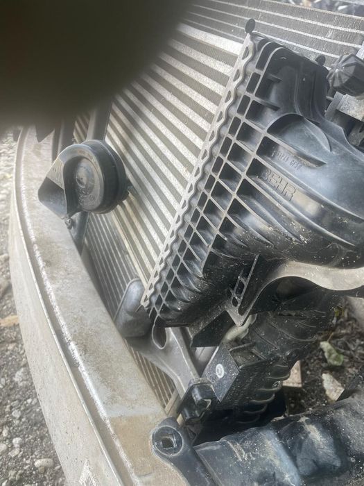 Mercedes ML 320 Комплект радиатори с греда и маска за фарове и държачи