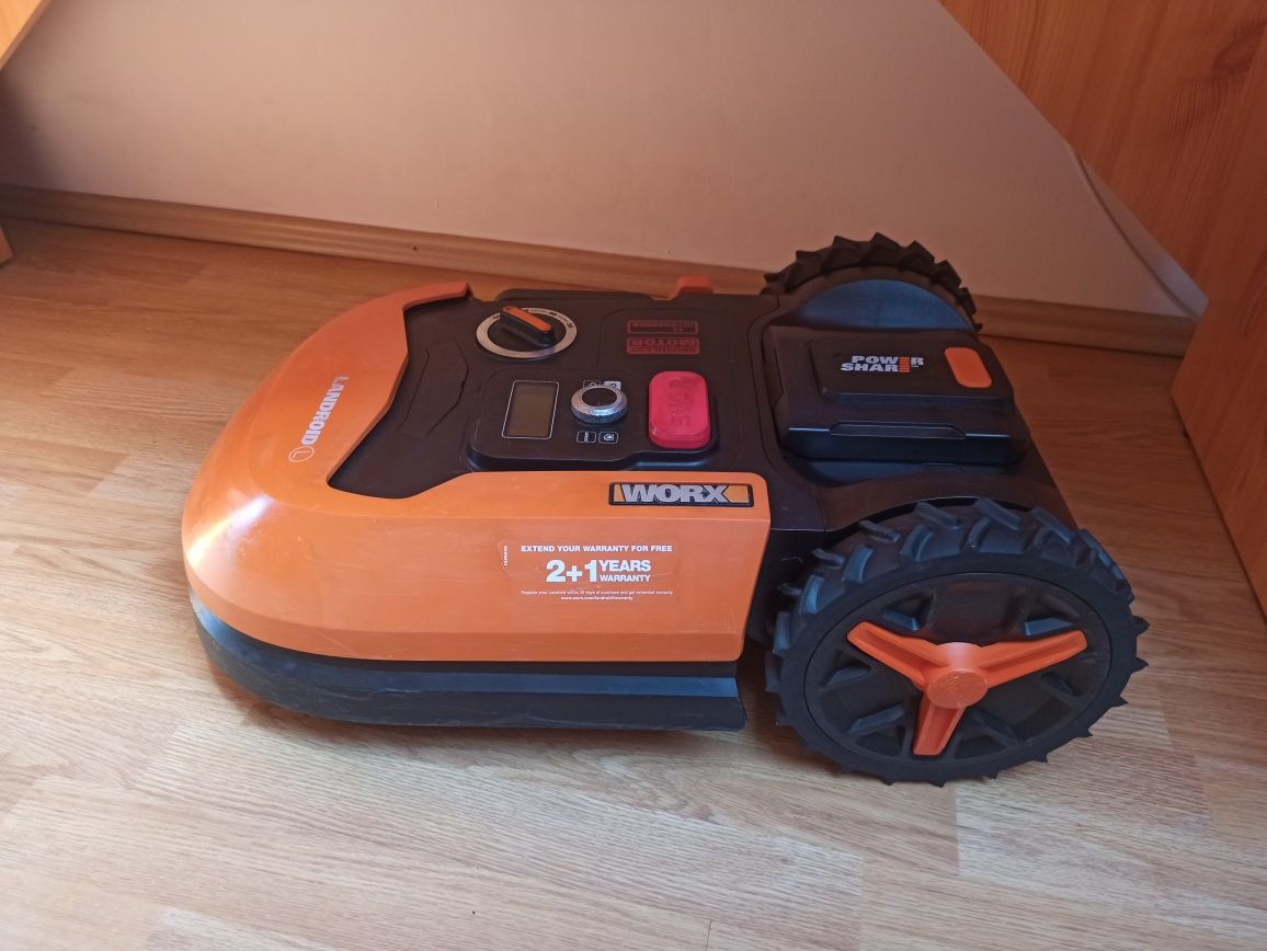 Robot tuns iarba WORX Landroid L WR147E, 1000 mp.