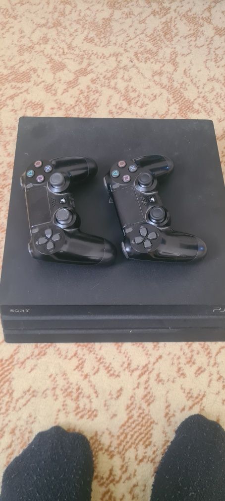 Ps4 pro 1 TB сатлады