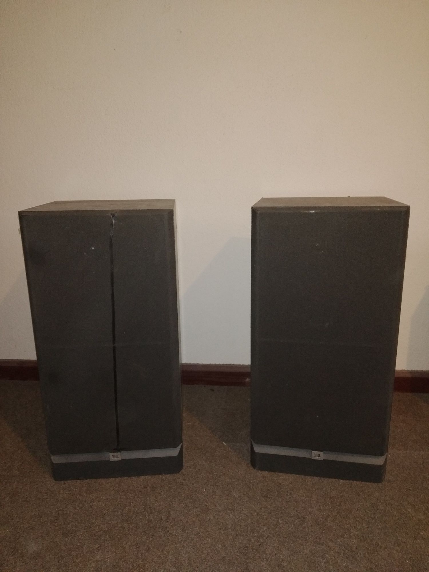 Boxe jbl tlx25 .