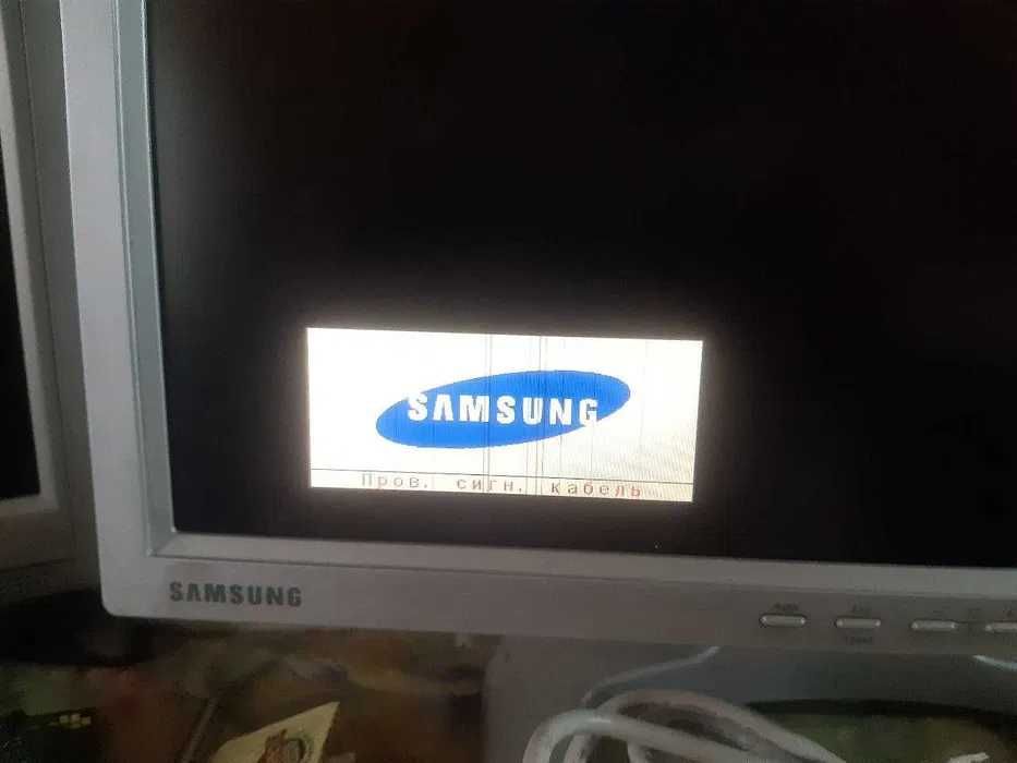 Монитор Samsung 21"