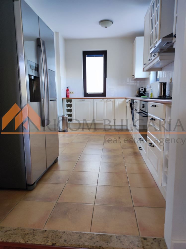 Продава се Къща в с. Приселци, Област Варна - 191 кв.м за 1466 €/кв.м - Снимка #9