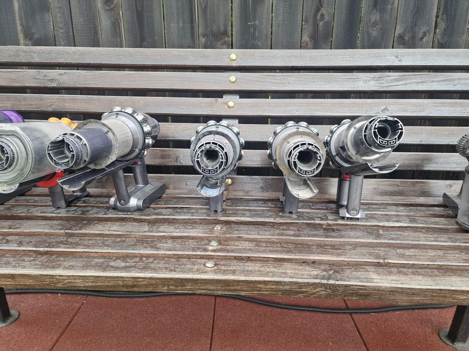 Aspirator vertical Dyson v11 si v15