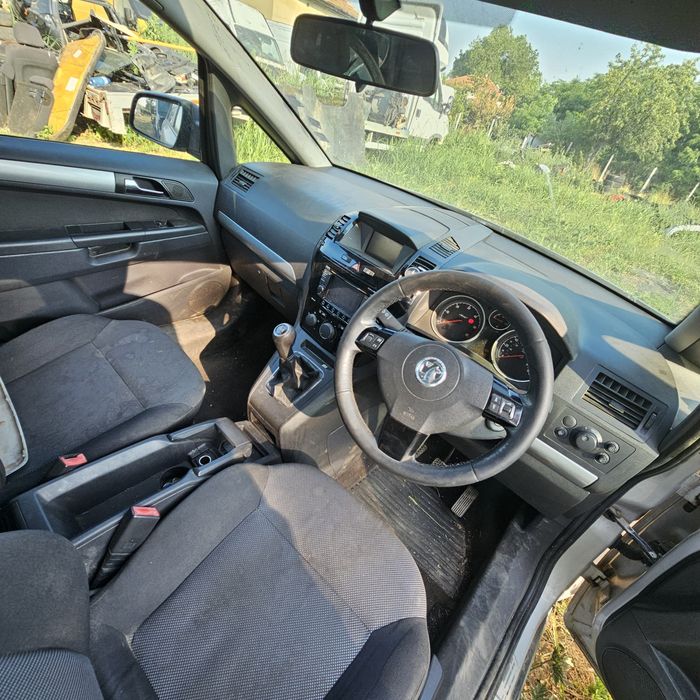 OPEL ZAFIRA 1.7 дизел на части само.