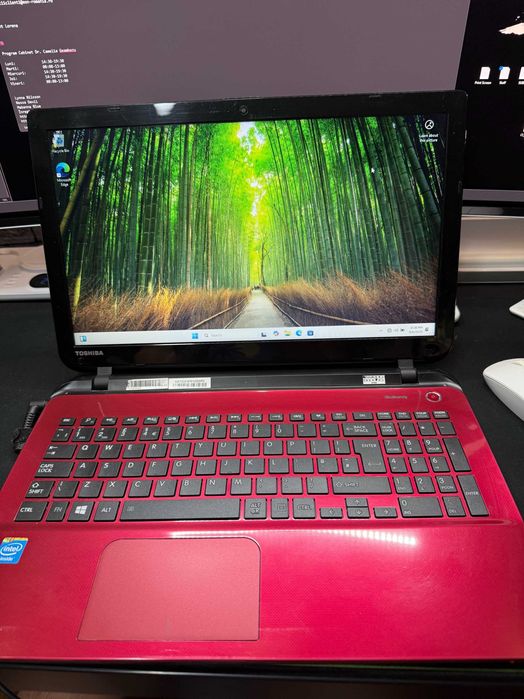 Laptop Toshiba Satellite SATELLITE L50-B -1FM Intel(R) Celeron(R)N2830