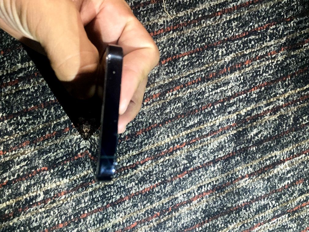 Iphone 12 pro xolati udar