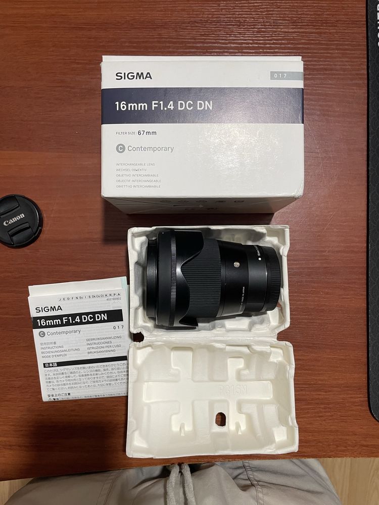 Камера Canon M50 kit,обьектив Sigma 16mm