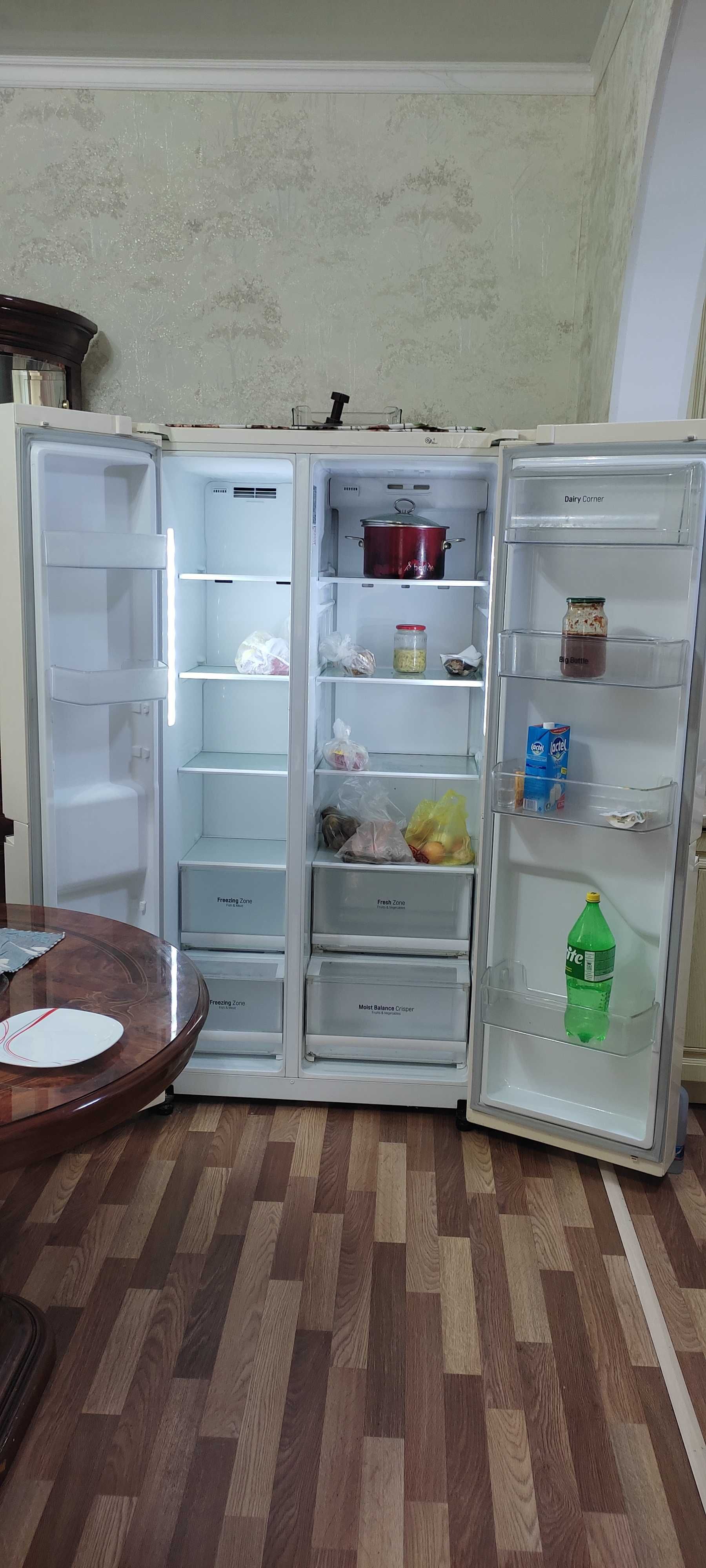 Холодильник LG Side by side за 290 тысяч тенге. Торг