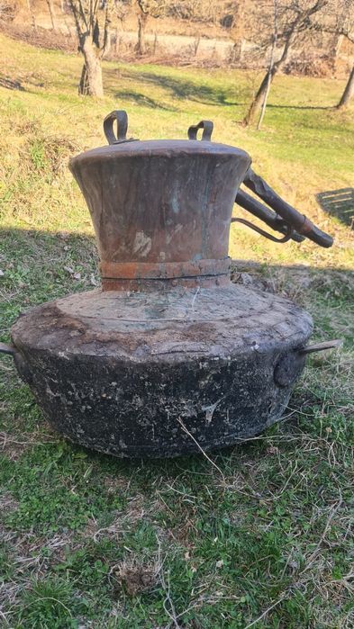 Vând cazan tuica 180l cupru
