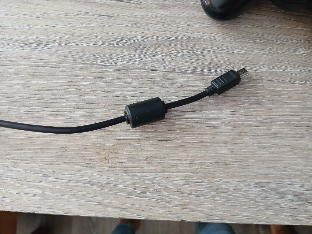 Продавам плеистеишан 3 с 12 игри