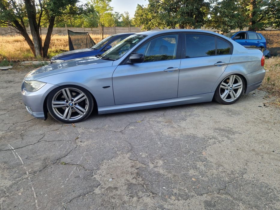 Dezmembrez BMW Seria E90 320d 184 CP / 318d 143 CP