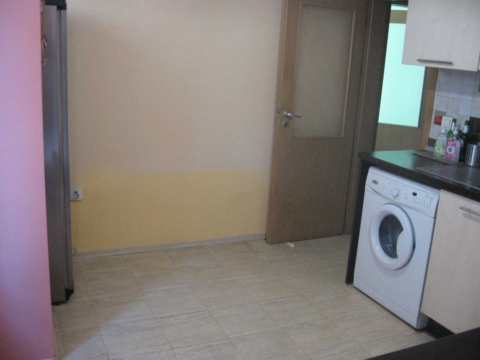 Дава се под наем Тристаен апартамент в София, Център - 91 кв.м за 750 € - Снимка #13