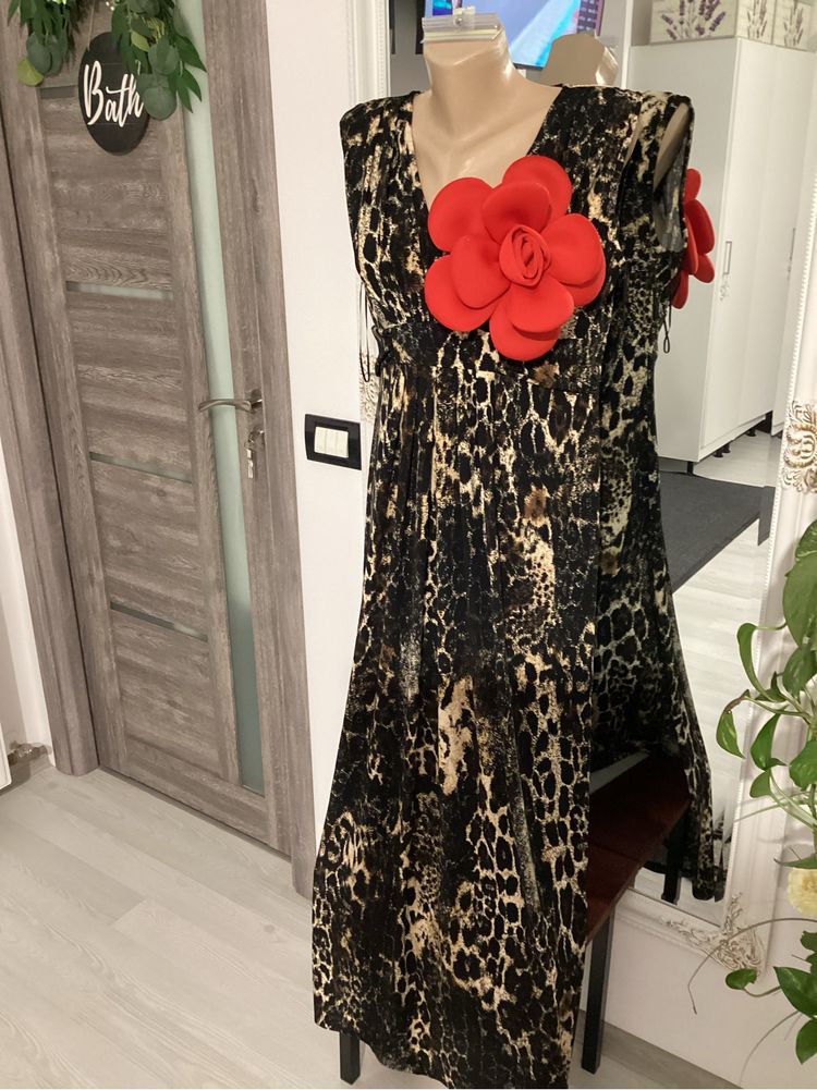 Rochie eveniment,lunga,elastica ,noua 44-46