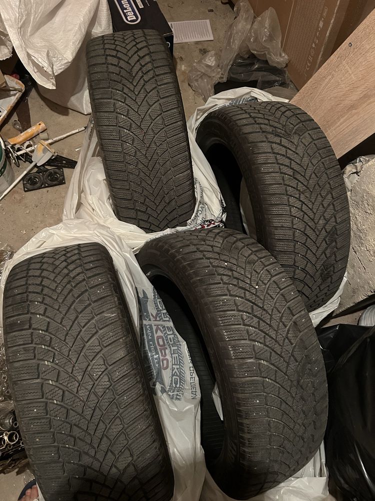 4 Зимни гуми Зимни Гуми BRIDGESTONE BLIZZAK LM005 225/45R18