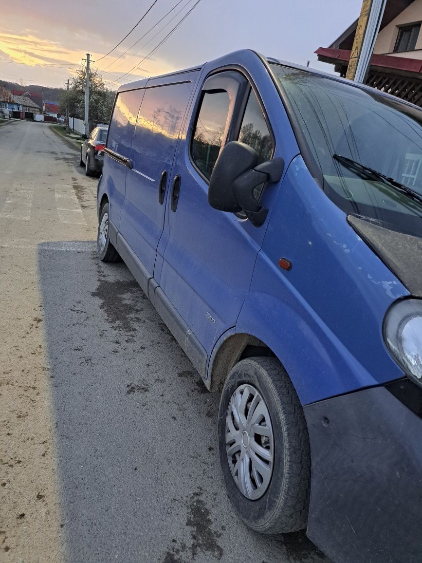 Vând Opel vivaro din 2007 motor 1.9