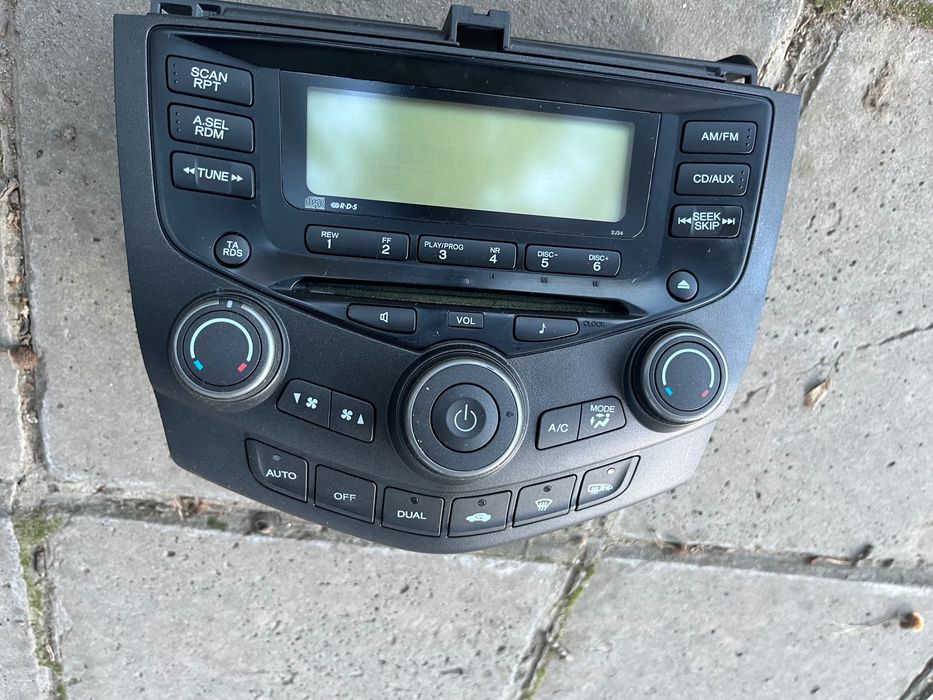 Радио за Honda Accord VII