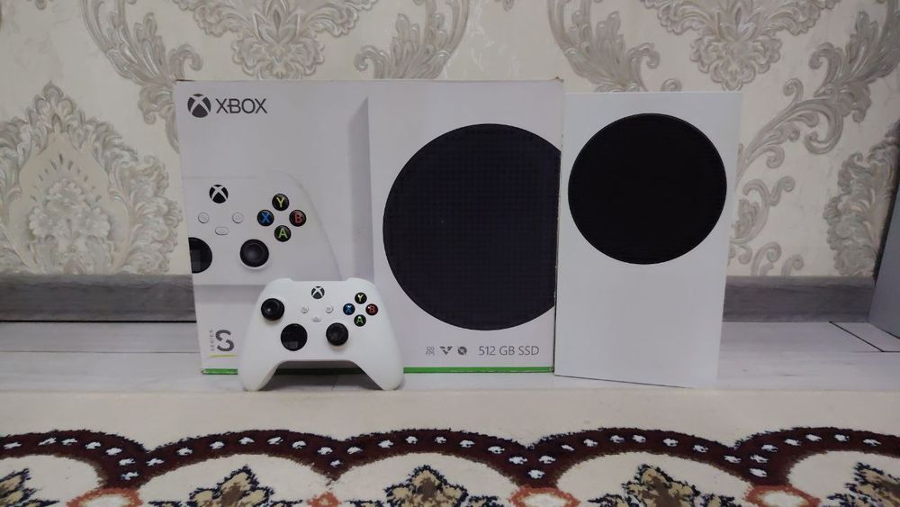 Xbox series s 512гб в коробке Состояние идеальный