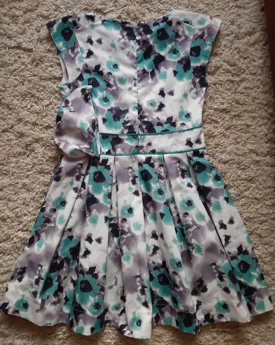 Рокля - като нова!