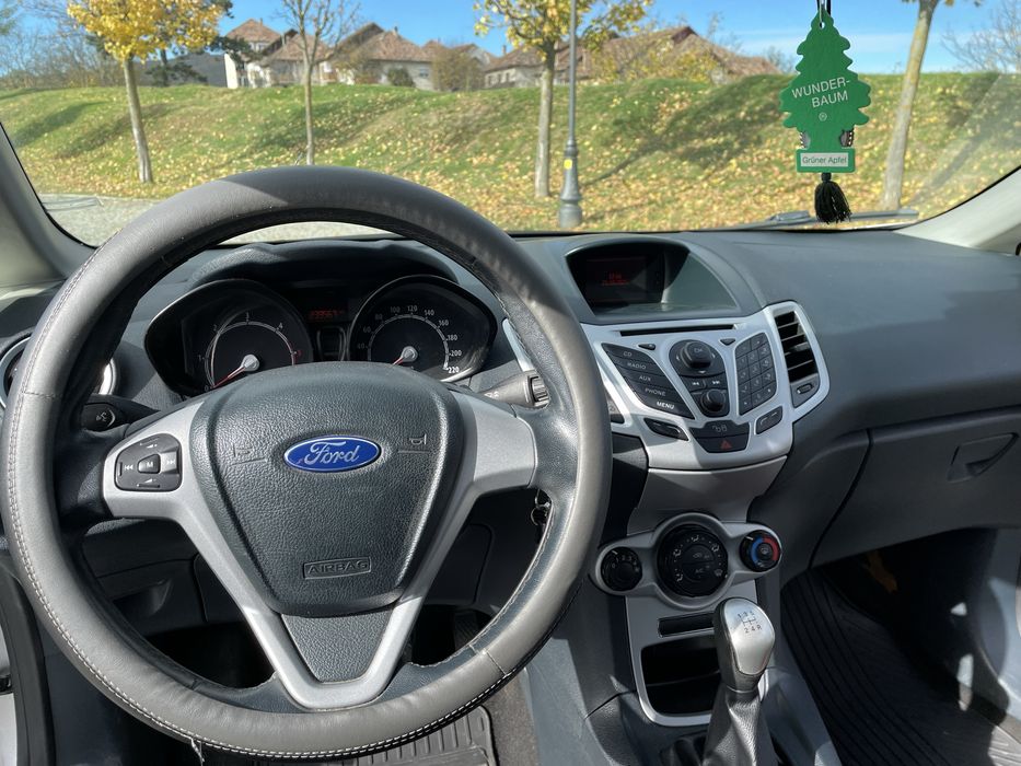 Ford Fiesta 1.6 TDCi 95 CP – 2011 – Euro 5 – Moondust Silver