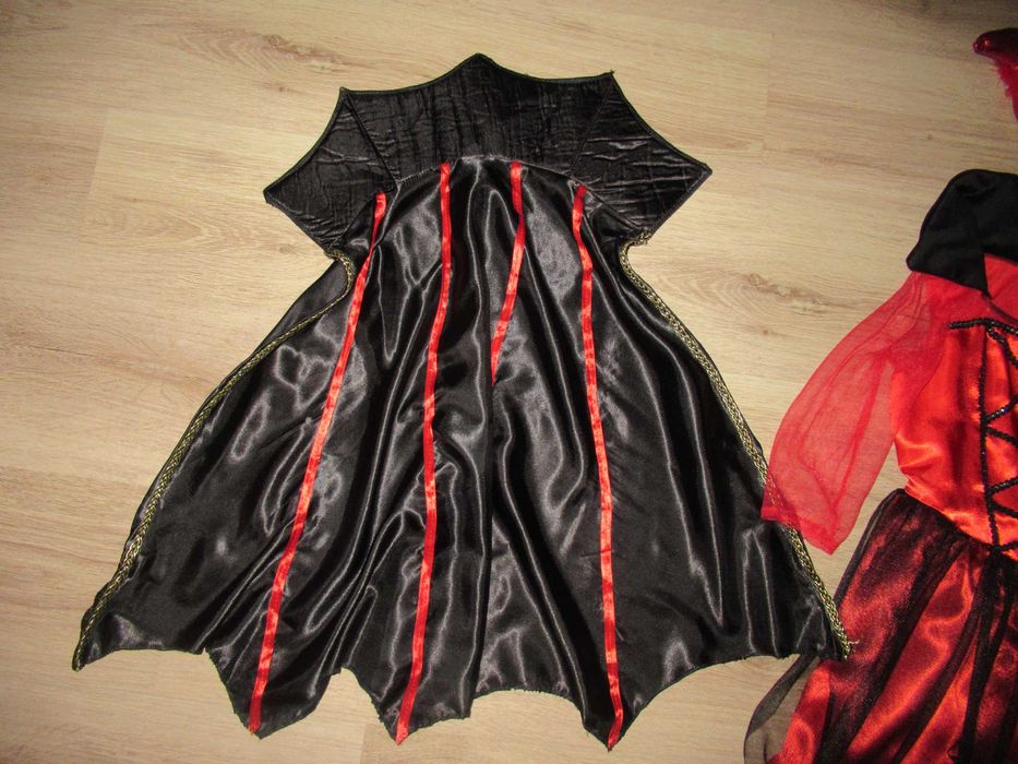 ХЕЛОУИН КОСТЮМ/рокля с аксесоари--128 номер