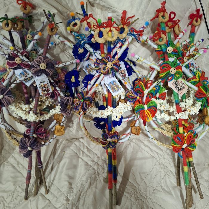 Битови Сурвакници