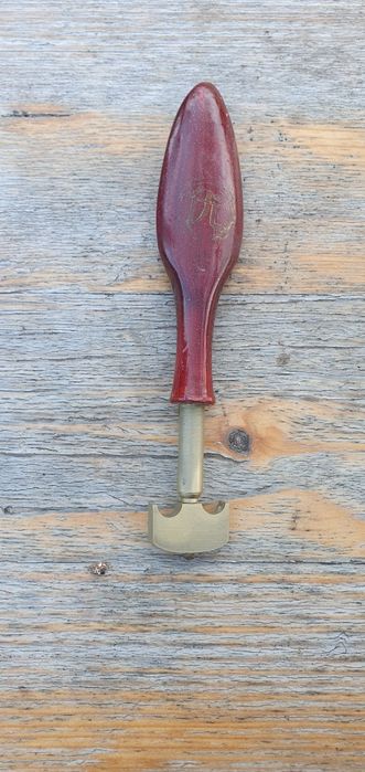 Diamant pentru taiat sticla, geam, maner lemn si alama