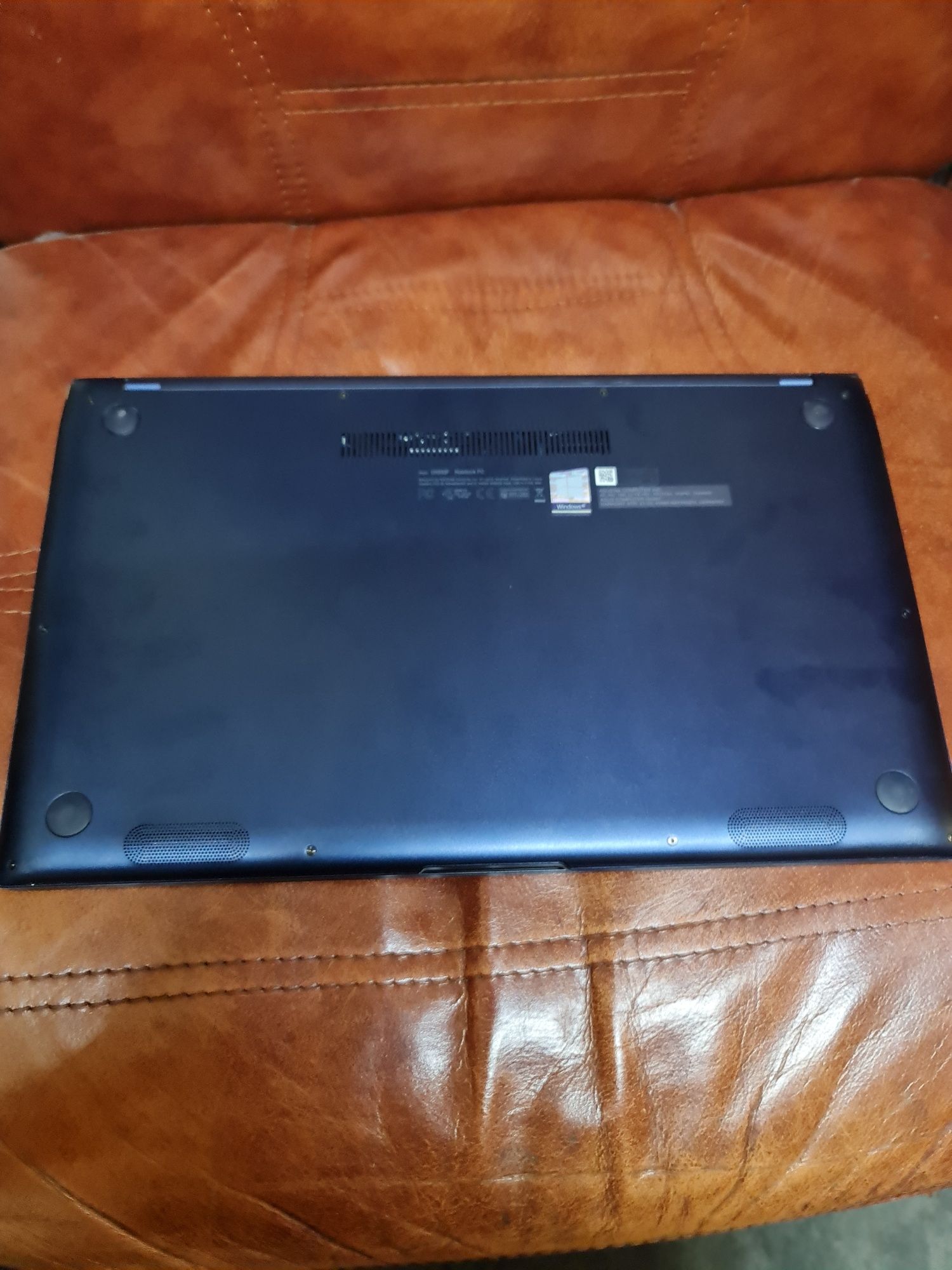 Asus zen book ux533f  proc i7 gen 8