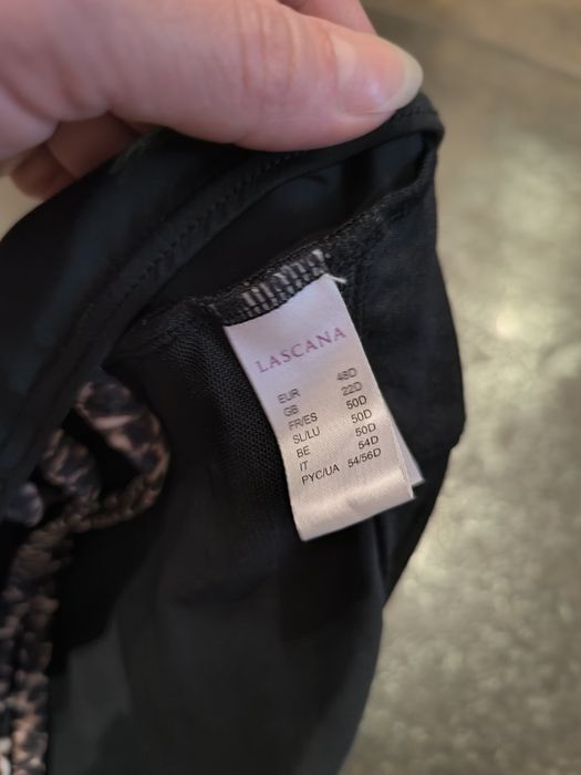 Цял бански Ласкана