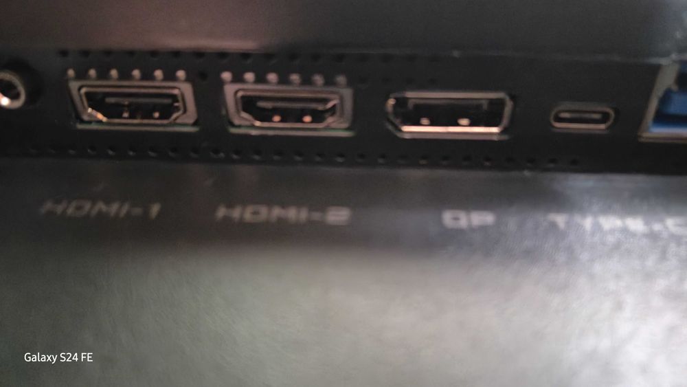 Vand monitor  Gigabyte M27Q