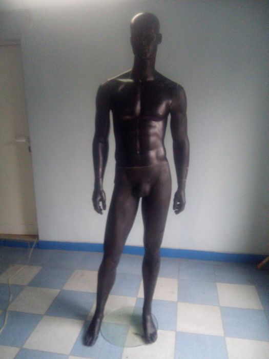 цял манекен мъжки фибропласт