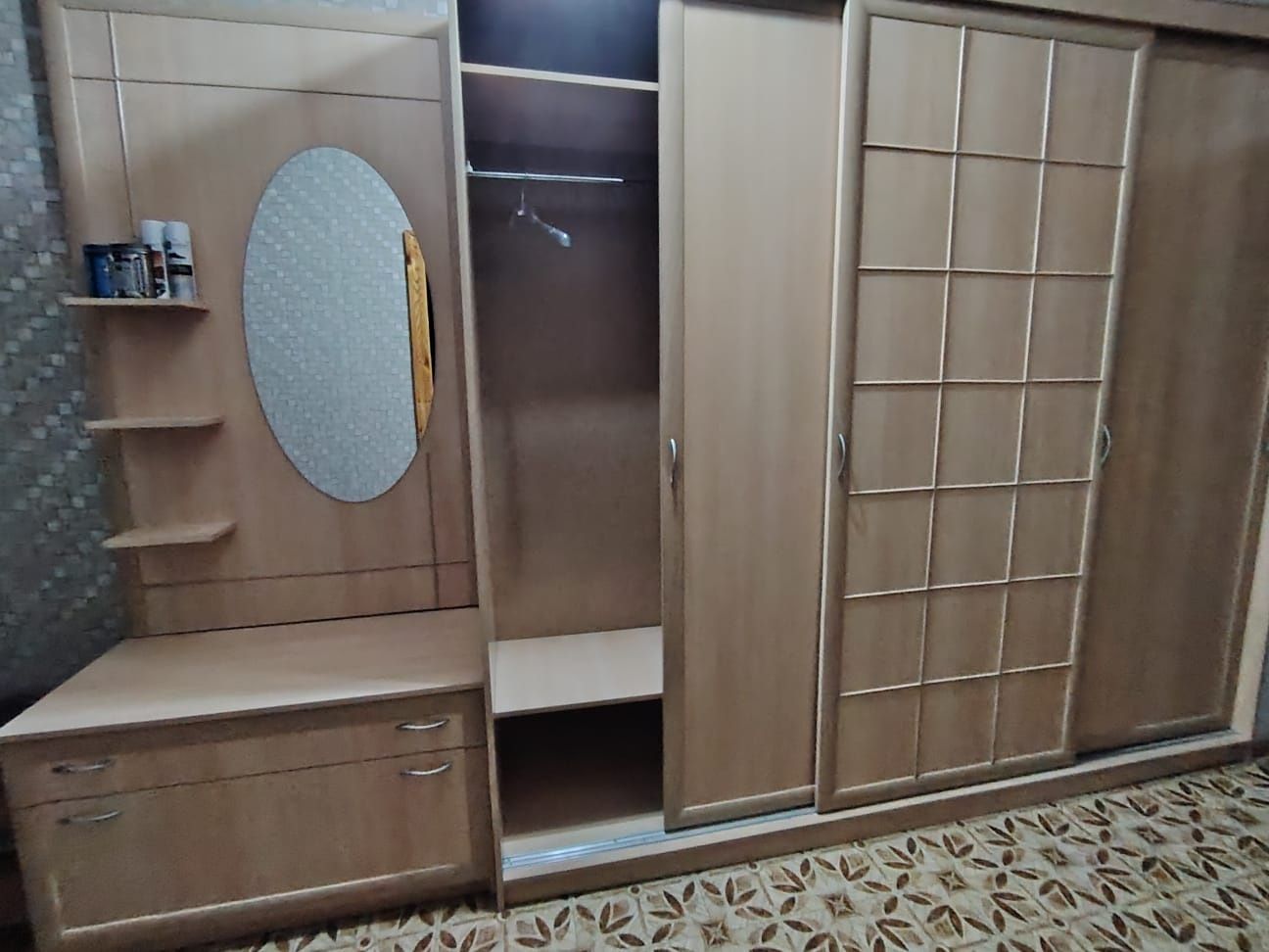 Распродается всвзяи в переездом