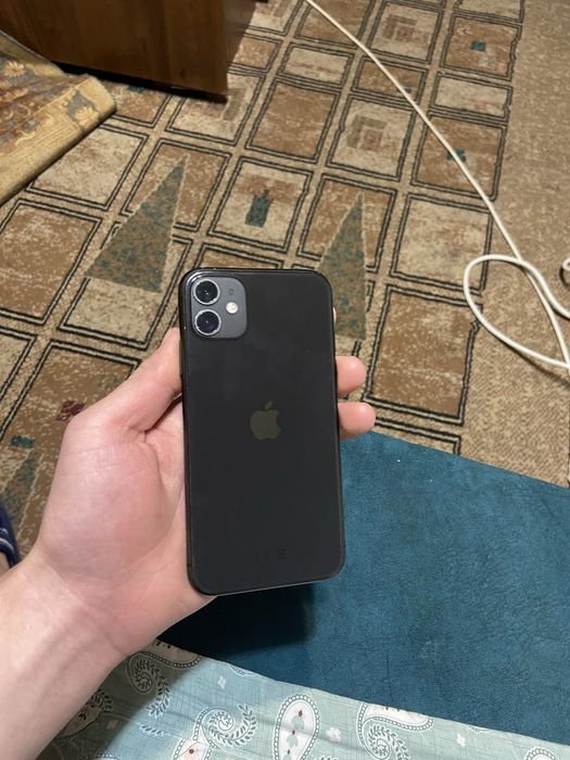 Продам iPhone 11 black 128GB 76%