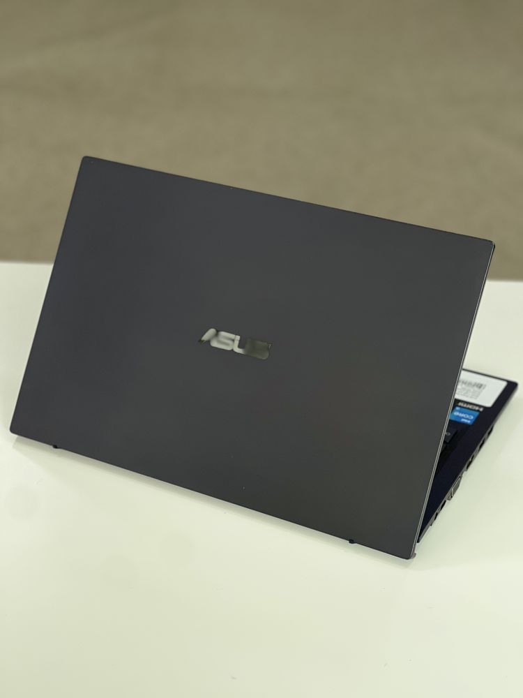 Продается ноутбук Asus ExpertBook