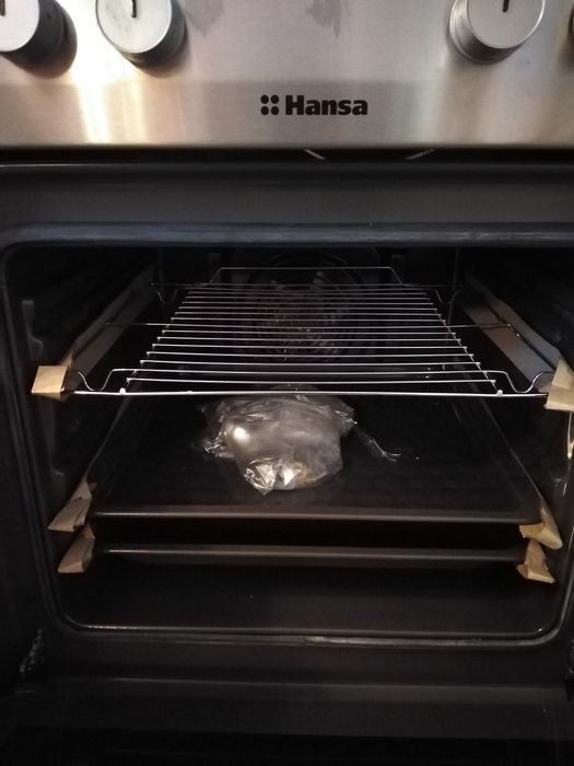 Продам газоэлектрическую плиту с жарочным шкафом за 200000 тг. новая