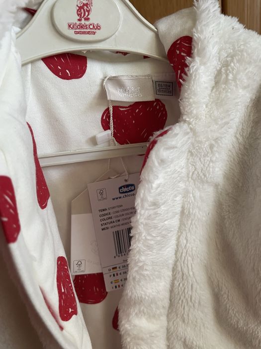 Яке за момиче размер 86. Ново с етикет -марка chicco