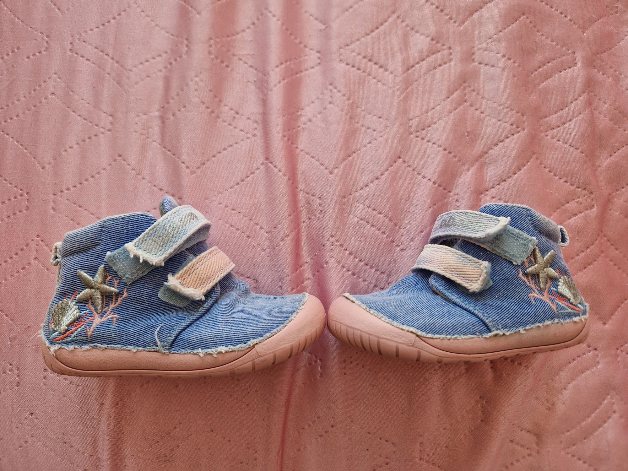 D.D step barefoot 22