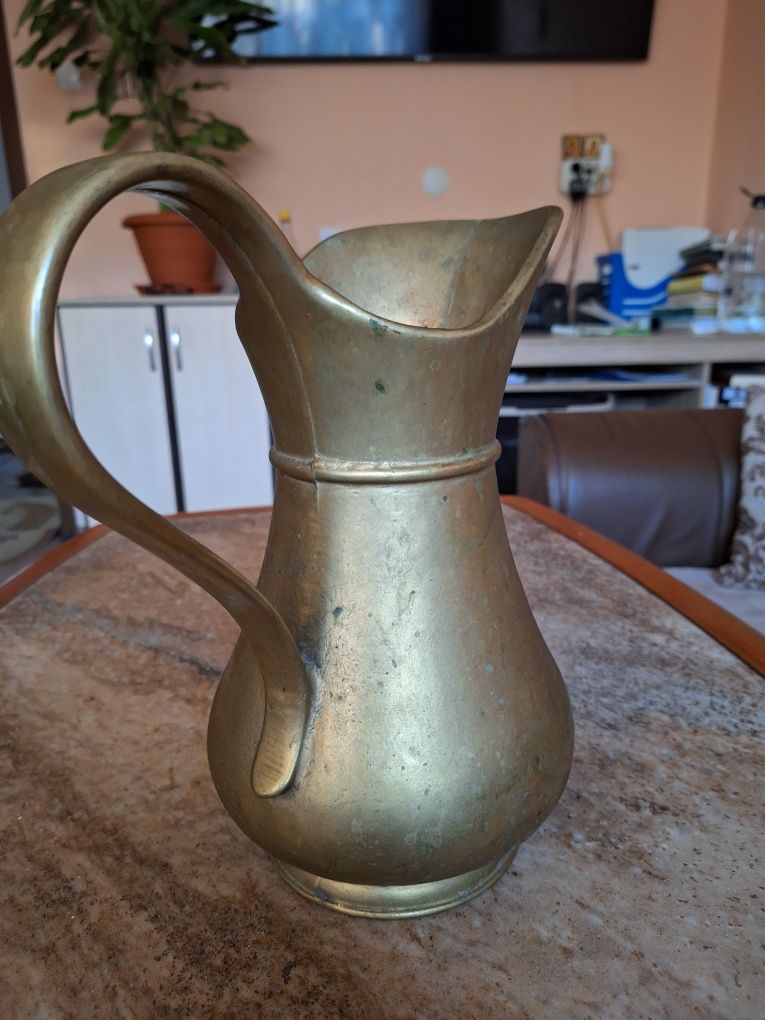 Carafă material alamă