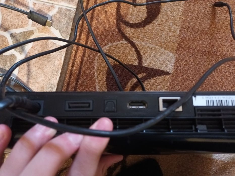 PS3 Super Slim (CECH-4304A) + джойстик и игри