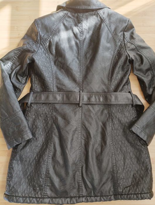 Ново дамско кожено яке
