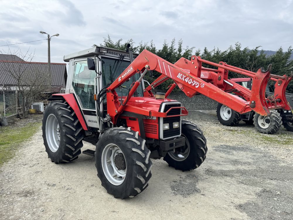 Tractor Massey Ferguson 3050 cu Incrcator Frontal Mailleux