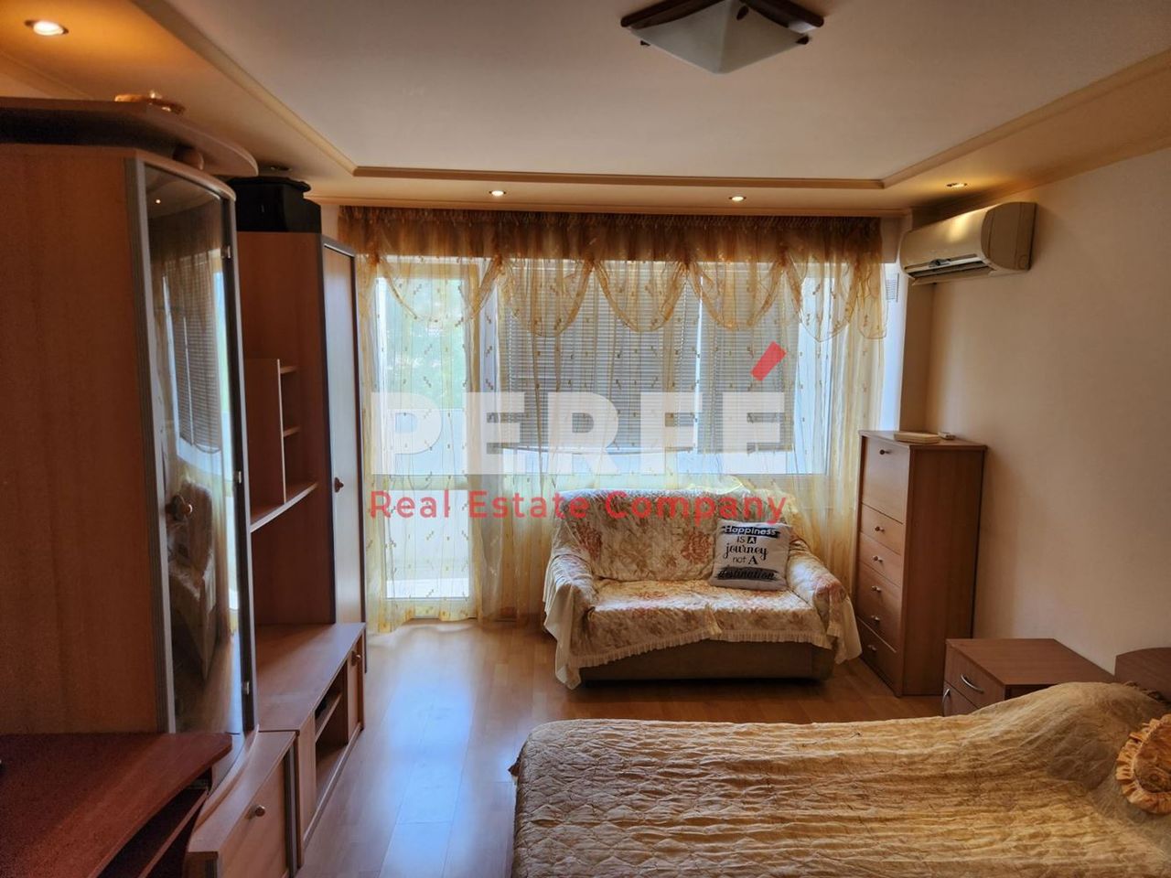 Продава се Двустаен апартамент в Бургас, Славейков - 70 кв.м за 1470 €/кв.м - Снимка #7