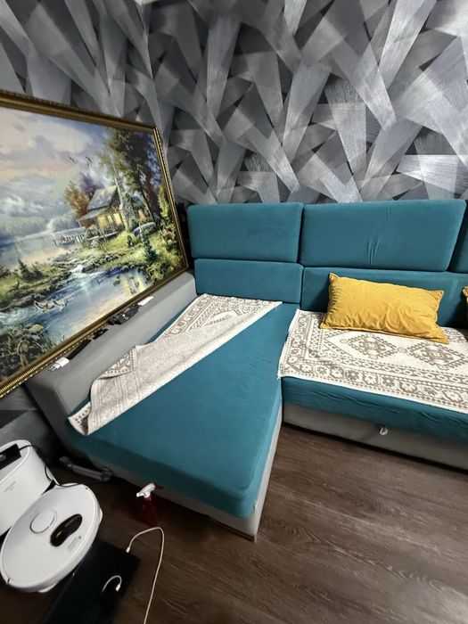 Диван в хорошем состояние