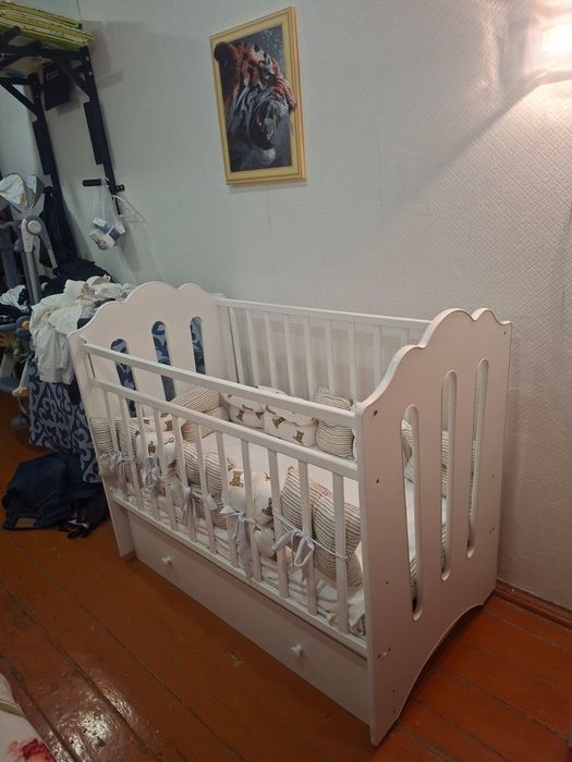 Продам кроватку , 50000