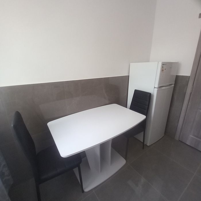 Închiriez apartament 2 camere